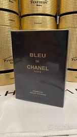 Profumo blue de chanel.