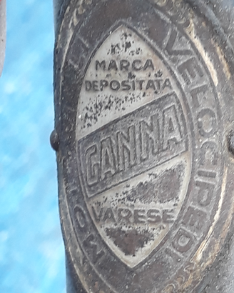 Vecchia bicicletta marca Ganna