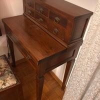 Scrittoio in legno, arte povera, 7 cassetti