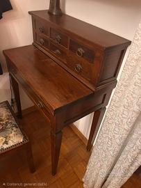 Scrittoio in legno, arte povera, 7 cassetti