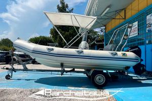GOMMONE ZODIAC MEDLINE + EVINRUDE E-TEC 40 CV