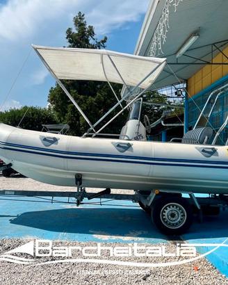 GOMMONE ZODIAC MEDLINE + EVINRUDE E-TEC 40 CV