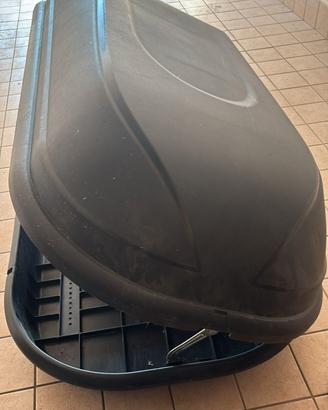 Box tetto auto e barre portatutto nere