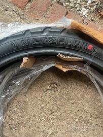 Gomma anteriore moto