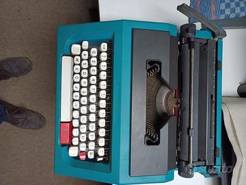 Macchina da scrivere vintage