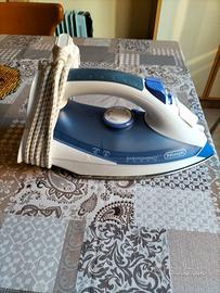 Ferro da stiro a vapore De Longhi 2000W