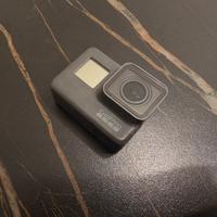 Gopro hero 5 black con scatola e accessori