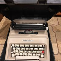 Macchina da scrivere OLIVETTI
