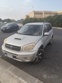 Toyota Rav 4 al migliore offerente