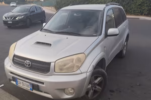 Toyota Rav 4 al migliore offerente