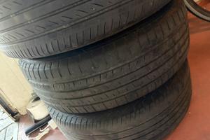 4 gomme con cerchioni