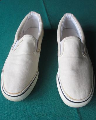 Scarpe da donna di tela bianche N. 39
