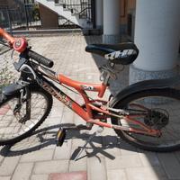bicicletta bambino tipo mountain bike