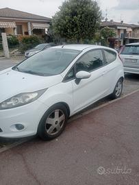 quattro cerchi Ford del 15 per la fiesta con gomme