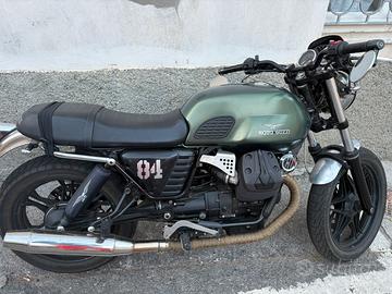 Moto Guzzi V7 stone 2014