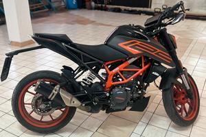 KTM duke 2022 125cc
