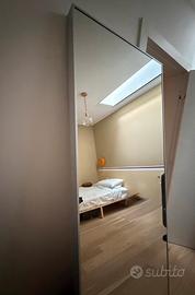 Specchio dell Ikea HOVET