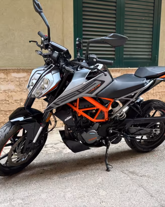 KTM DUKE 125 ABS 2021 -9.500km-  Unico propietario