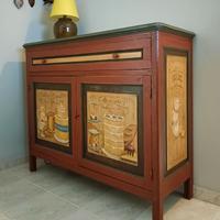 Credenza vintage decorata a mano