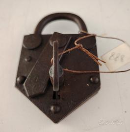 LUCCHETTO ANTICO 888