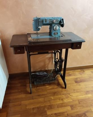 Macchina da cucire pfaff vintage con mobile origin