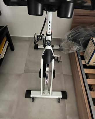 Bici per allenamenti in casa