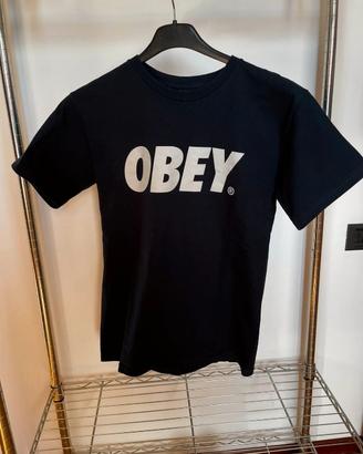 T-shirt Obey