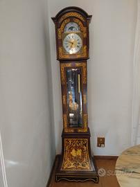 Orologio a Pendolo a torre intarsiato 