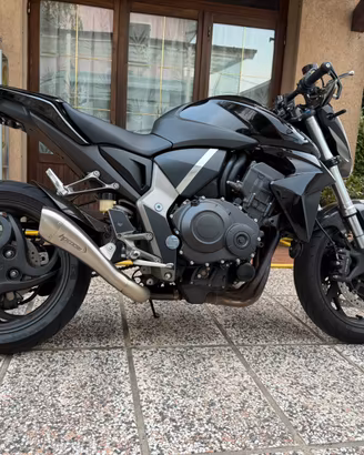Honda cb1000r