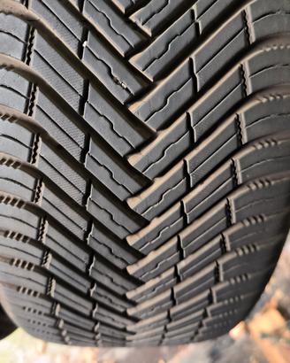 N2 gomme 225 45 18 nexen 4stagioni pari al nuovo 