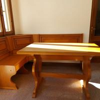 Tavolo da cucina con giropanca