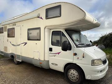 Camper Mc Louis 640