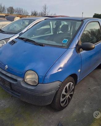 Renault Twingo 2001 Demolita - Per Ricambi