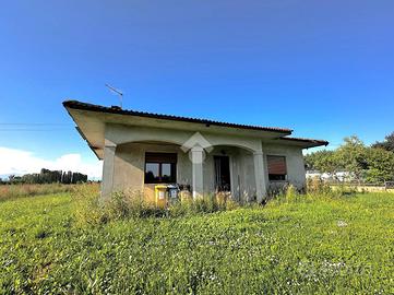 VILLA SINGOLA A PIOMBINO DESE