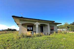 VILLA SINGOLA A PIOMBINO DESE
