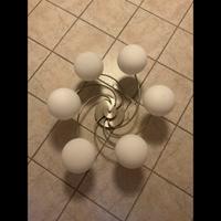 Lampadario con sfere in vetro