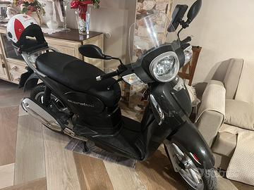 Scarabeo 200