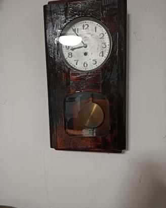 Orologio a pendolo antico