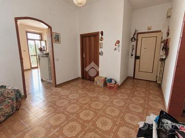 5 LOCALI A PRATO
