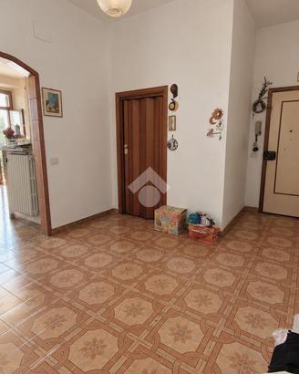 5 LOCALI A PRATO