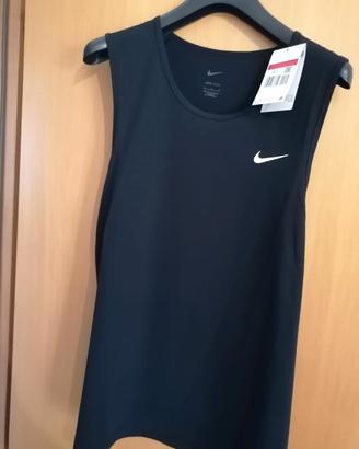 CANOTTA NIKE.... ( NUOVA) 