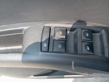 Pulsantiera anteriore sx OPEL MERIVA B 2010