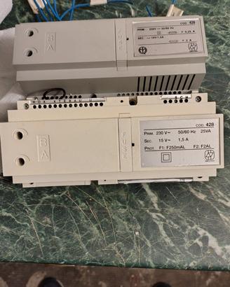 alimentatore amplivox 428