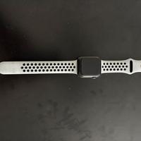 Apple Watch serie 5 - 44 mm