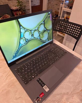 Lenovo IdeaPad 3 – Ryzen 5 5500U – 8 GB RAM – SSD 