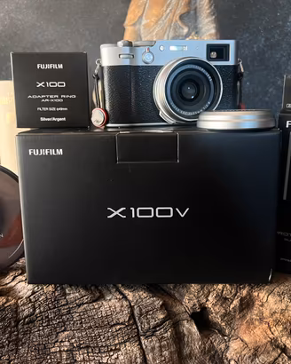 FUJIFILM X100V