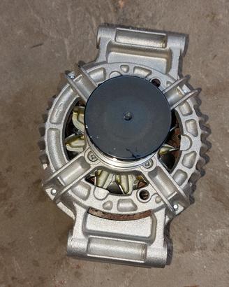 Alternatore  14 v 90 A 