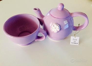 Teiera con tazza in ceramica lilla fatta a mano