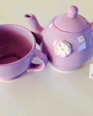 Teiera con tazza in ceramica lilla fatta a mano