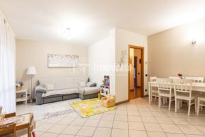 Ampio Trilocale in Palazzina Signorile nel Centro